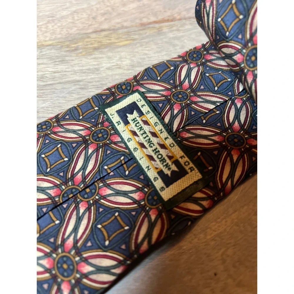 Hunting Horn Mens Necktie Geometric‎ Medallion Silk Navy Red Gold OS